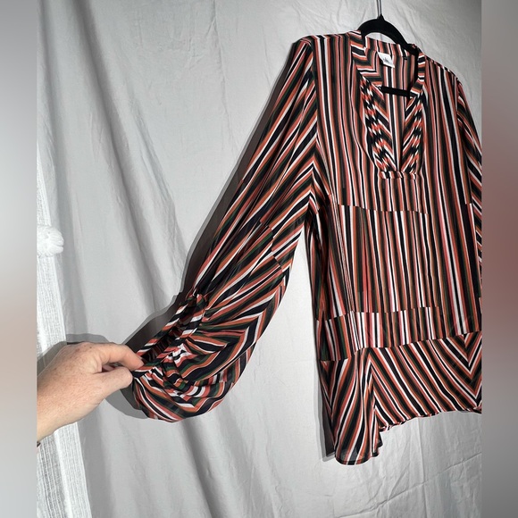 Cabi Iltimate Broken Stripe tunic - Picture 3 of 4